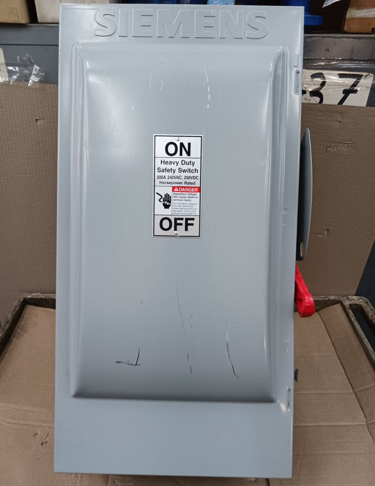 New Siemens HF224J 200 Amp Fusible Safety Switch 240 V 3R 2 Pole *Flawed