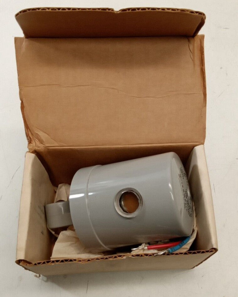 INTERMATIC K1122 Swivel Mounting Photoelectric Switch 1500W Tungsten  210-240VAC