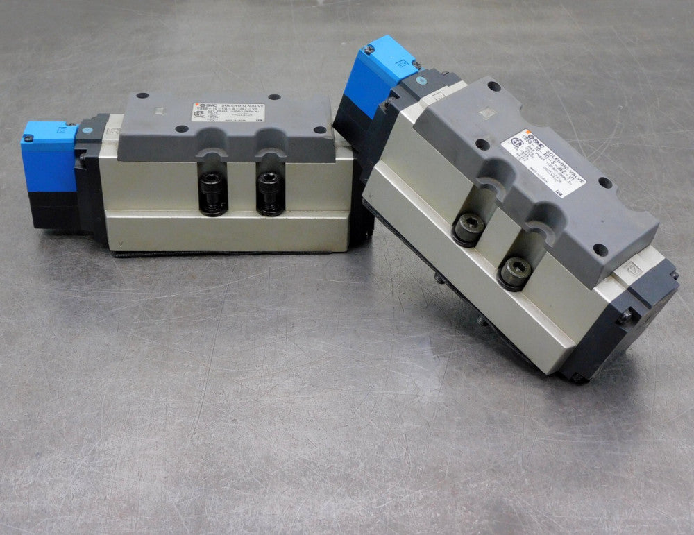 SMC VSS8-10-FG-S-3EZ-V1 Pneumatic Solenoid Valve 142 PSI 24 VDC Lot of Two (2)