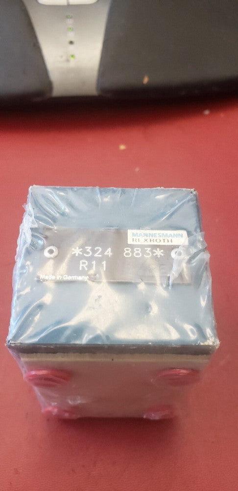NEW REXROTH *324 883* R11 VALVE 324883, (B1-2D)
