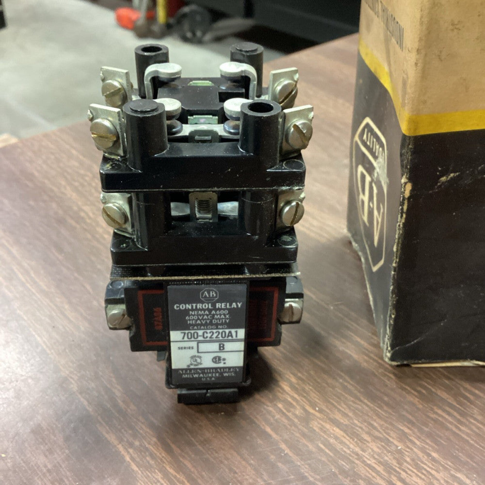 NEW ALLEN BRADLEY 700-C220A1 CONTROL RELAY SER.B 700C220A1