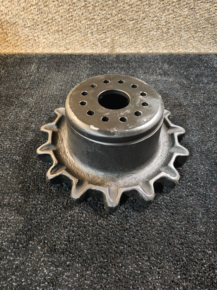 Drive Sprocket 7166679 for Bobcat T180 T190 T550 T590 T595 Skid Steer Loader