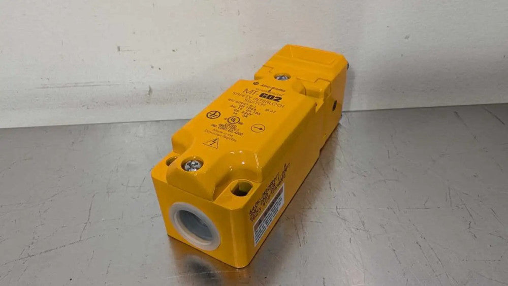 Allen-Bradley 440K-M22ANYT Safety Interlock Switch MT-GD2 2NO 2NC Guardmaster
