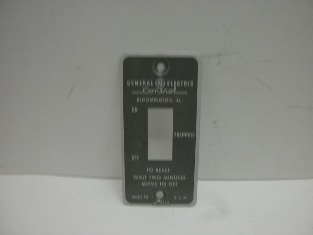 GENERAL ELECTRIC NP 177671 LEGEND PLATE FOR ON-RESET/OFF SWITCH, TRIPPED NNB