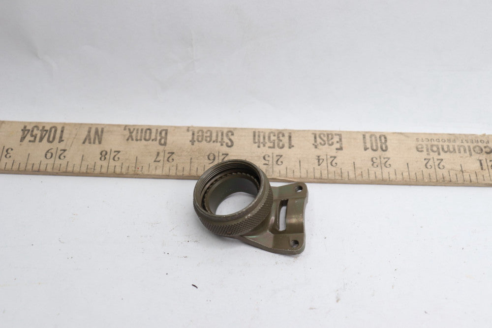 Circular MIL Spec Strain Relief Right Angle Self Locking Backshell M85049/39S19W