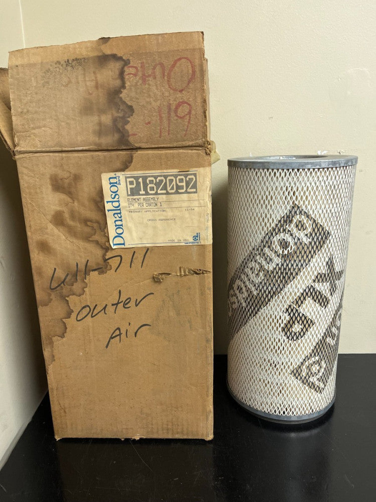 Donaldson Air Filter P182092 (MSRP) $102.29 - New, Old Stock