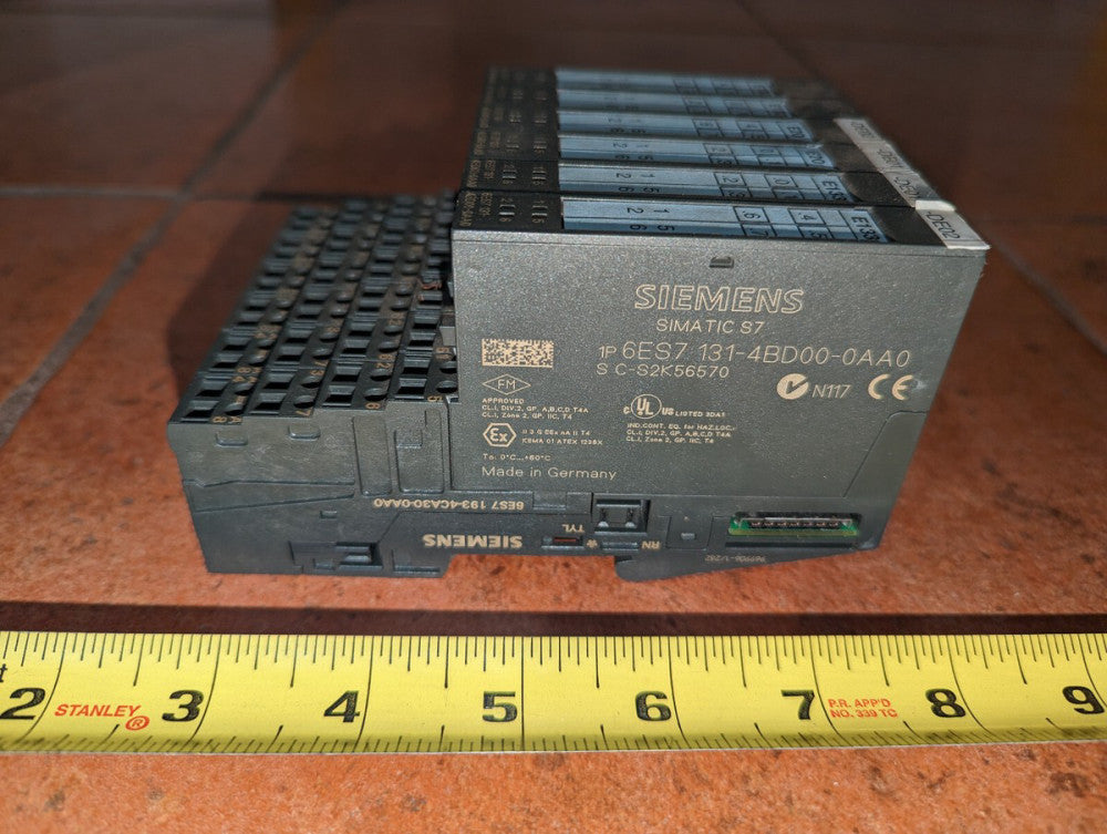 Siemens Terminal Module 6ES7 193-4CA30-0AA0 w (6) 131-4BD00-0AA0 Input Modules