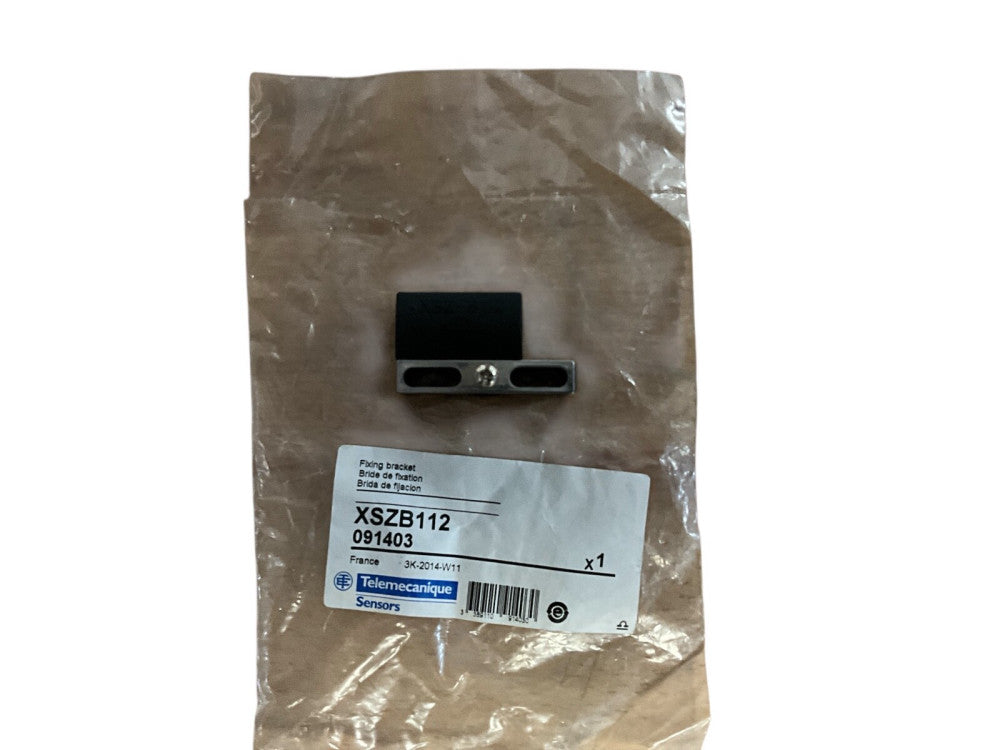 NIP New Telemecanique  XSZ-B112   Proximity Switch Mounting Bracket
