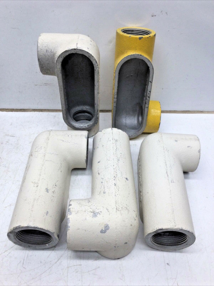 CROUSE-HINDS LR47 CONDUIT OUTLET BODY 1-1/4" (LOT of 5)