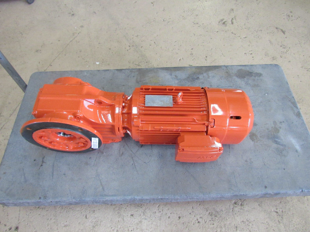 SEW-EURODRIVE KAF67 DRN100LM4/BE5HR 2.2KW 277/480V MOTOR/GEARHEAD NEW NO BOX !!