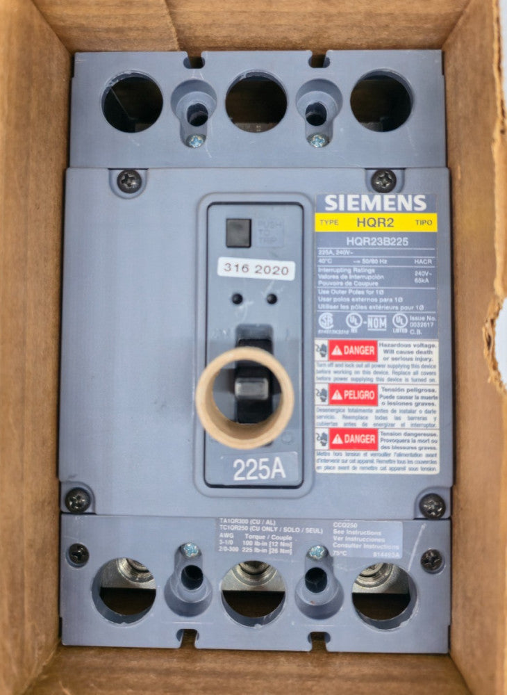 New Siemens 225 Amp HQR2 Circuit Breaker 240 VAC 3 Pole 65 kA HQR23B225