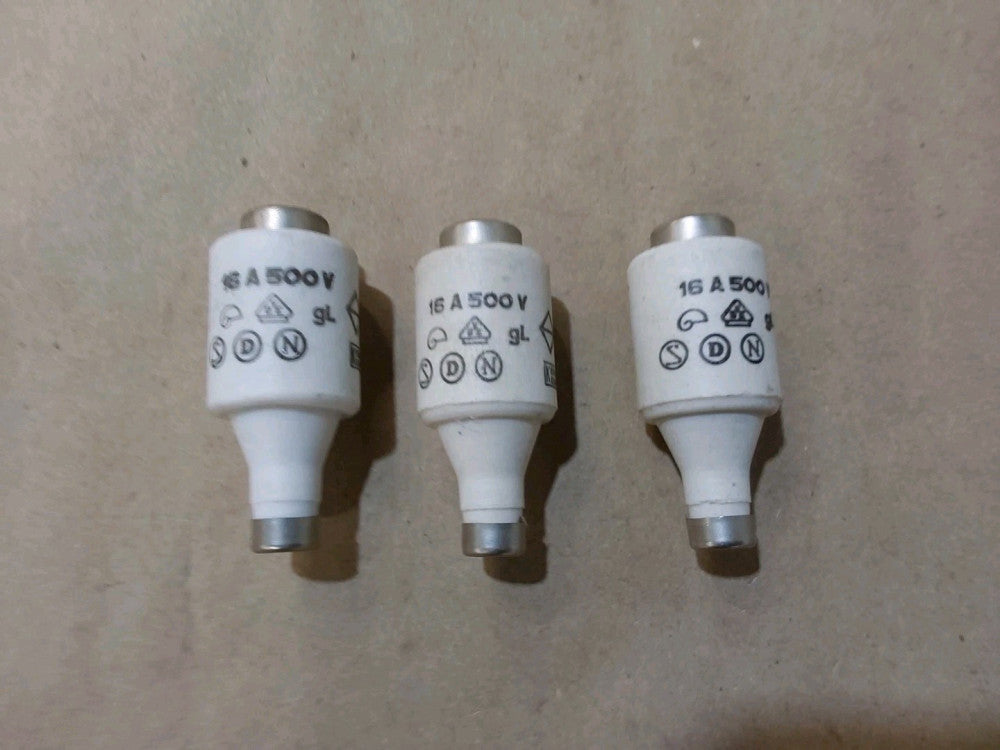 Kema Keur Ceramic Bottle Fuse 16A 500V - Lot of 3