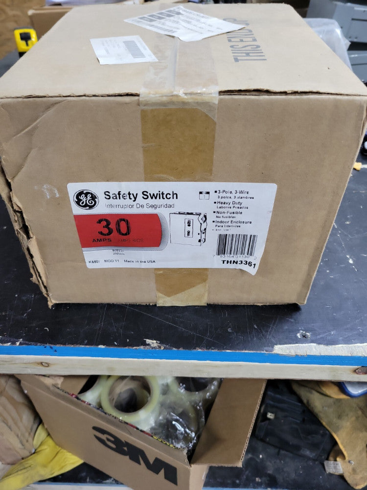 NEW IN BOX! GE DISCONNECT TYPE 1 THN3361 30AMP 600VOLT 3POLE NON-FUSIBLE