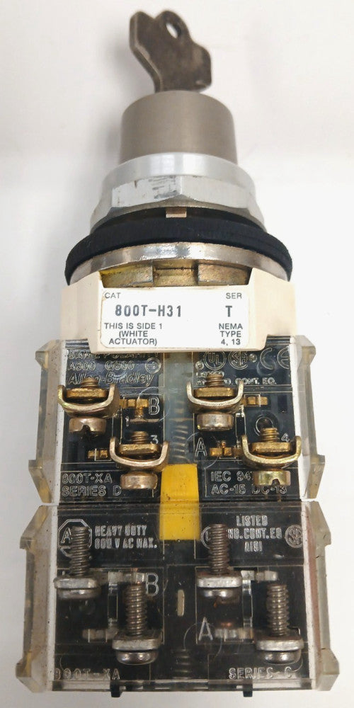 ALLEN BRADLEY 800T-H31 SELECTOR SWITCH SER T NON-ILLUMINATED 30.5MM