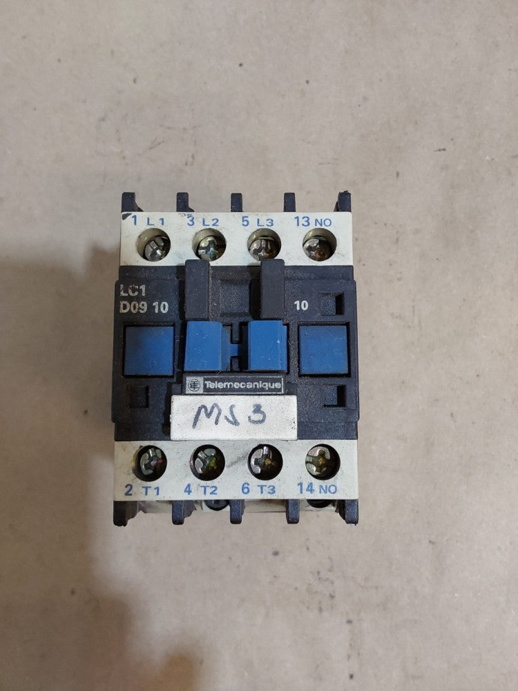 Telemecanique Contactor LC1 D09 10 120V Coil 20A 600V 