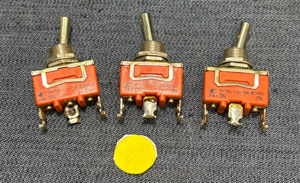 UNBRANDED TOGGLE SWITCH ZH-TEN 1121 15A 250VAC  LOT OF 3