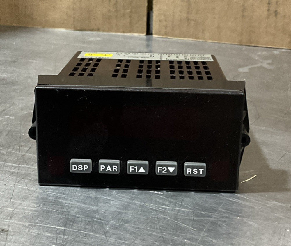 RED LION CONTROLS PAXD0010 DIGITAL PANEL METER 11-36VDC 11W 24VAC 50/60HZ 15VA