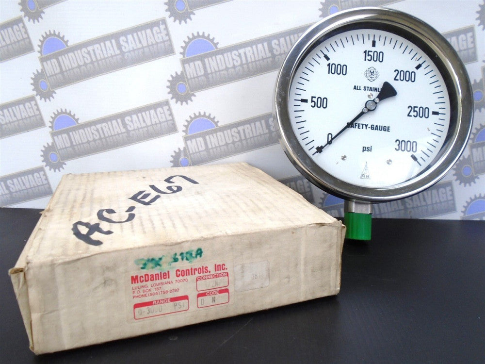 McDaniel Controls - 0-3000 psi GAUGE - Code DN - 1/2" NPT Bottom - 6" FACE SS 