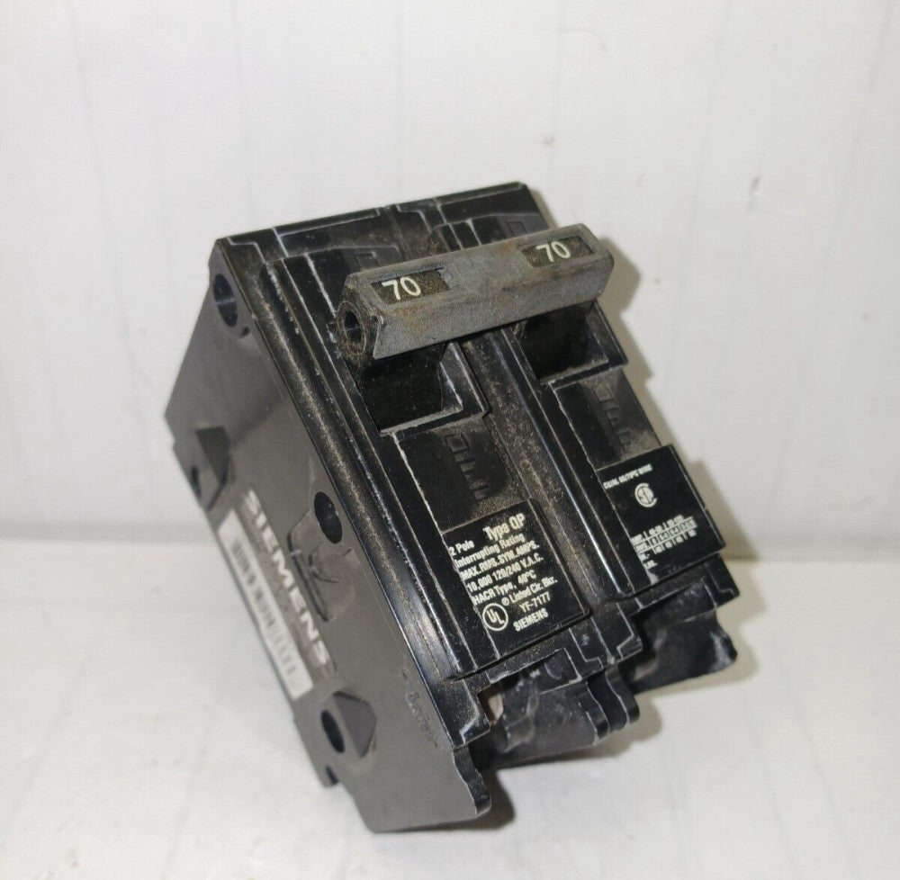 SIEMENS  70 AMP CIRCUIT BREAKER 2 POLE 120/240 VAC PLUG IN Q270