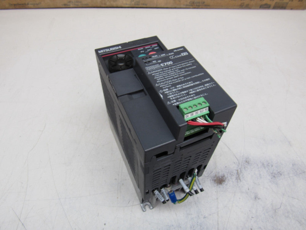 MITSUBISHI FREQROL-E700 FR-E720S-030-NA INVERTER 200-240V XLNT USED TAKEOUT !!