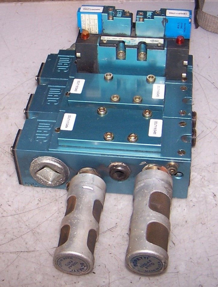 MAC VALVES 3 BANK MANIFOLD W/ 1 SOLENOID VALVE MV-P2A-ABDA-DM-DDAP-1DS 24 VDC 