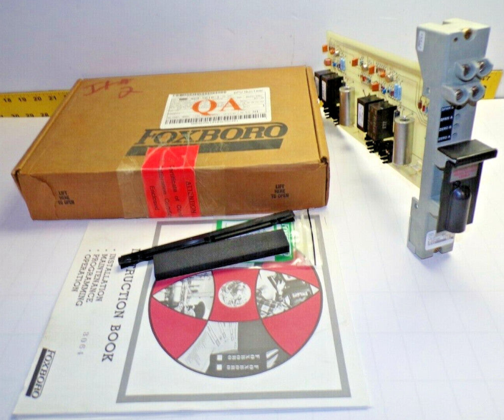 NEW FOXBORO DUAL OUTPUT VOLTAGE-TO-CURRENT CONVERTER  N-2A0-V2H