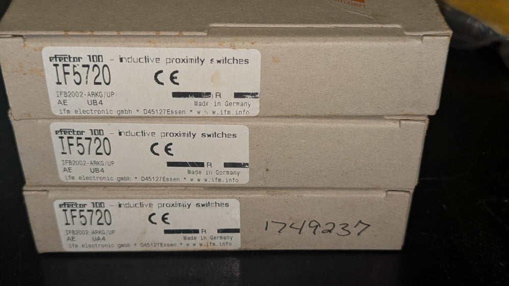 (1) ifm efector IF5720 Proximity Sensor 2mm Range Normally Open NIB