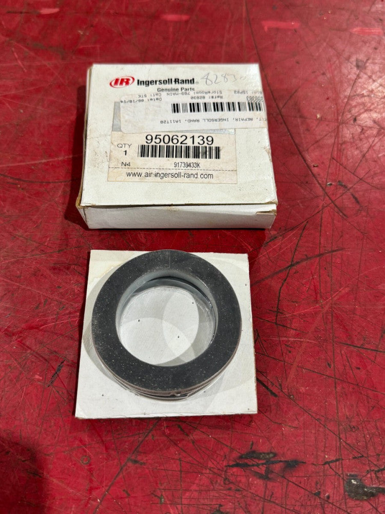 NEW IN BOX INGERSOLL RAND GEAR RETAINER 95062139