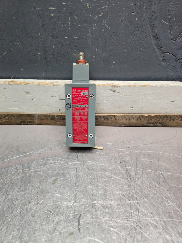 ALLEN BRADLEY 802XR-DF7, LIMIT SWITCH FOR HAZARDOUS LOCATIONS, 600V, MAKE OFFER!