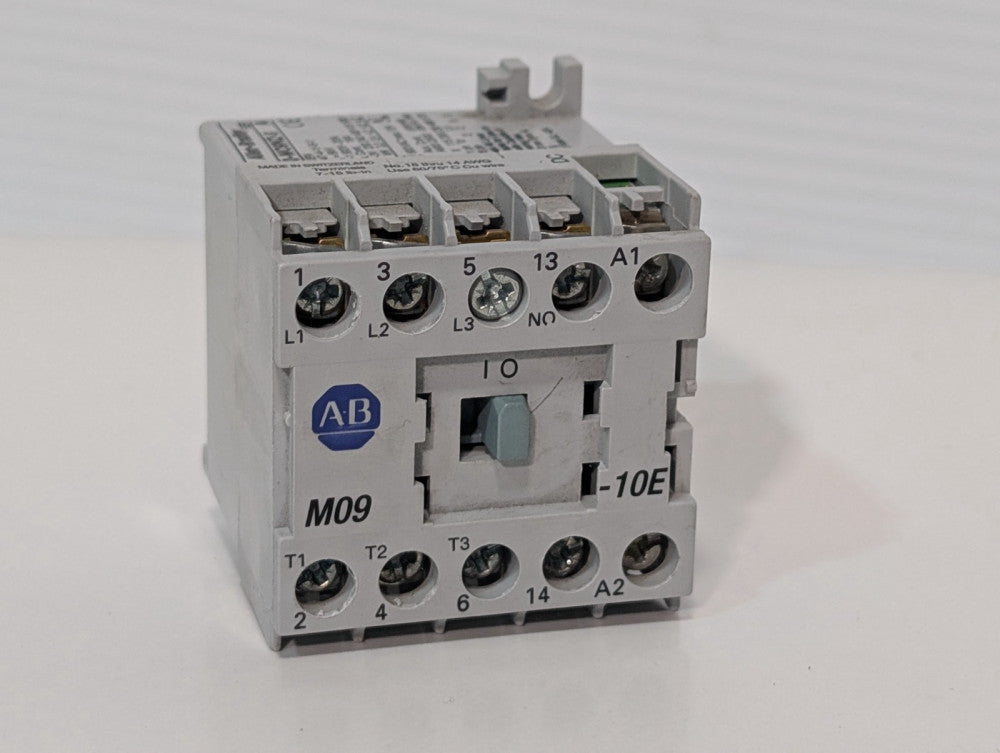 Allen-Bradley 100-MO9NZ*3 (Series A) Miniature Contactor, 3 Pole, 24vdc Coil