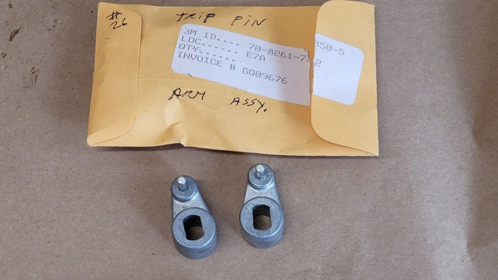 Lot Of 2 3M 70-8261-7350-5 Trip Pin Arm Assemblies