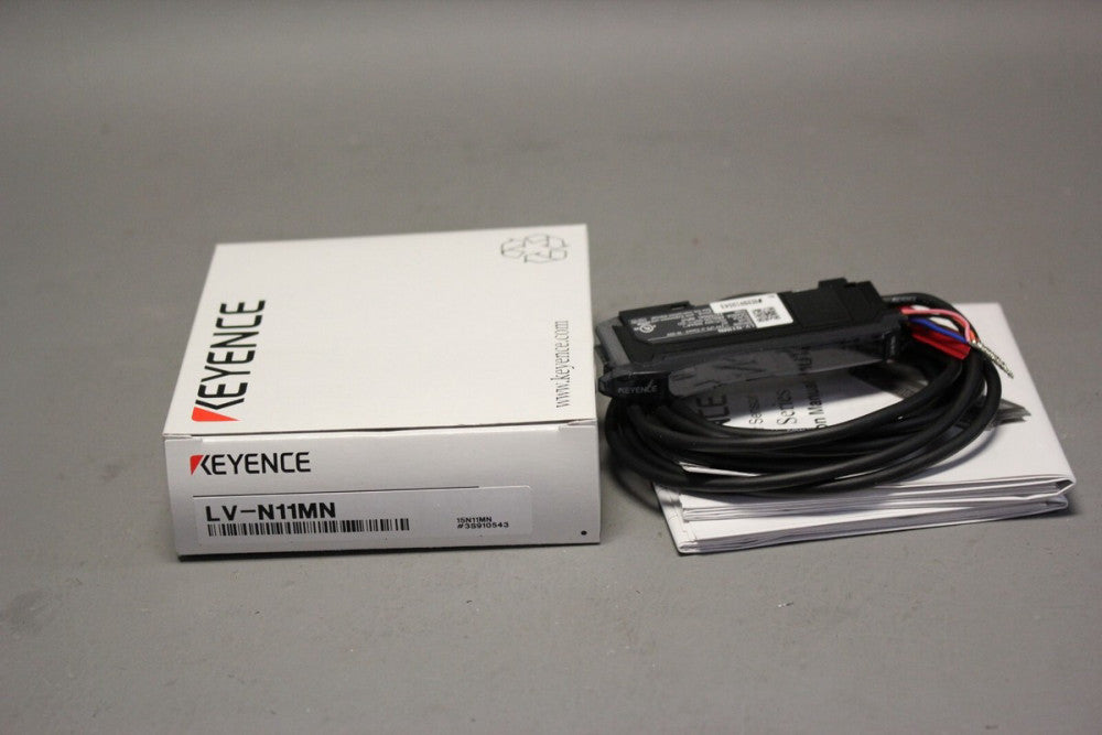 NEW KEYENCE DIGITAL LASER SENSOR LV-N11MN