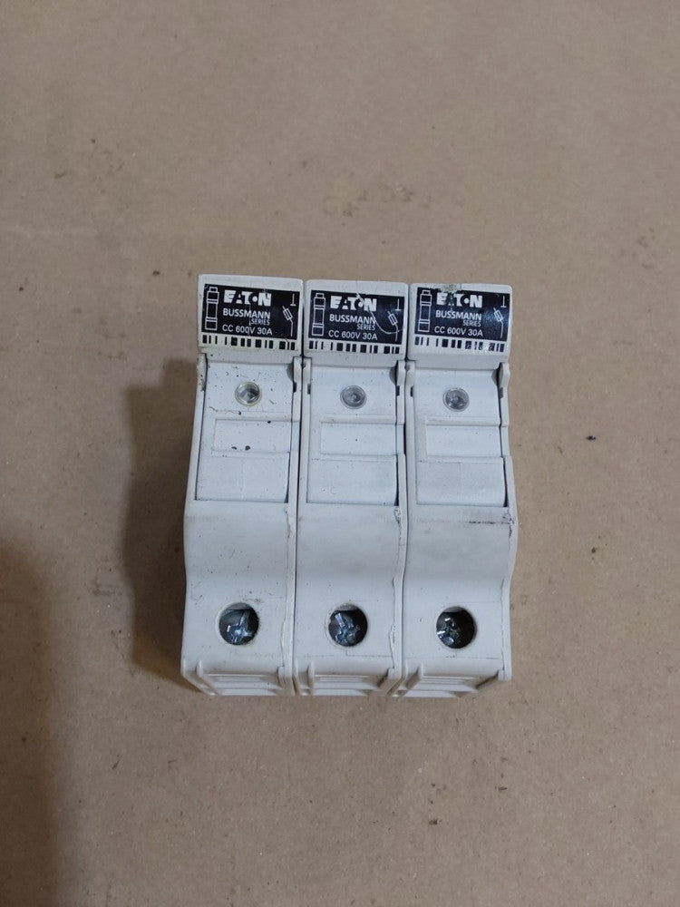 Eaton Bussmann Chcc3diu Finger Safe Fuse Block, Cc Ul Class, 600V Ac/Dc Volt