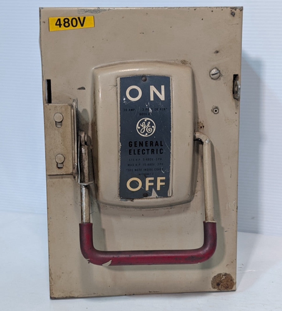 GE General Electric TH3361 heavy-duty enclosed switch, 30A, 3-Pole, 3PH, 600VAC