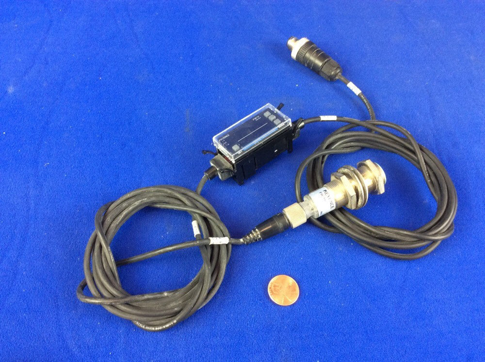 KEYENCE FW-V25P Amplifier Unit PNP & FW-H02 ULTRASONIC SENSOR + CABLE/CONNECTORS