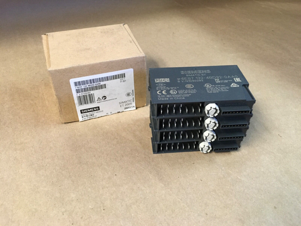 Siemens 6ES7 132-4BD32-0AA0 Digital Output Module *LOT OF 4*  (KB)