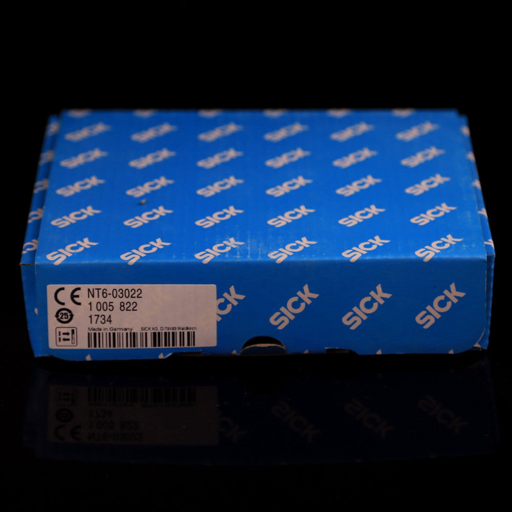 New NIB SICK NT6-03022 Photoelectric Color Sensor