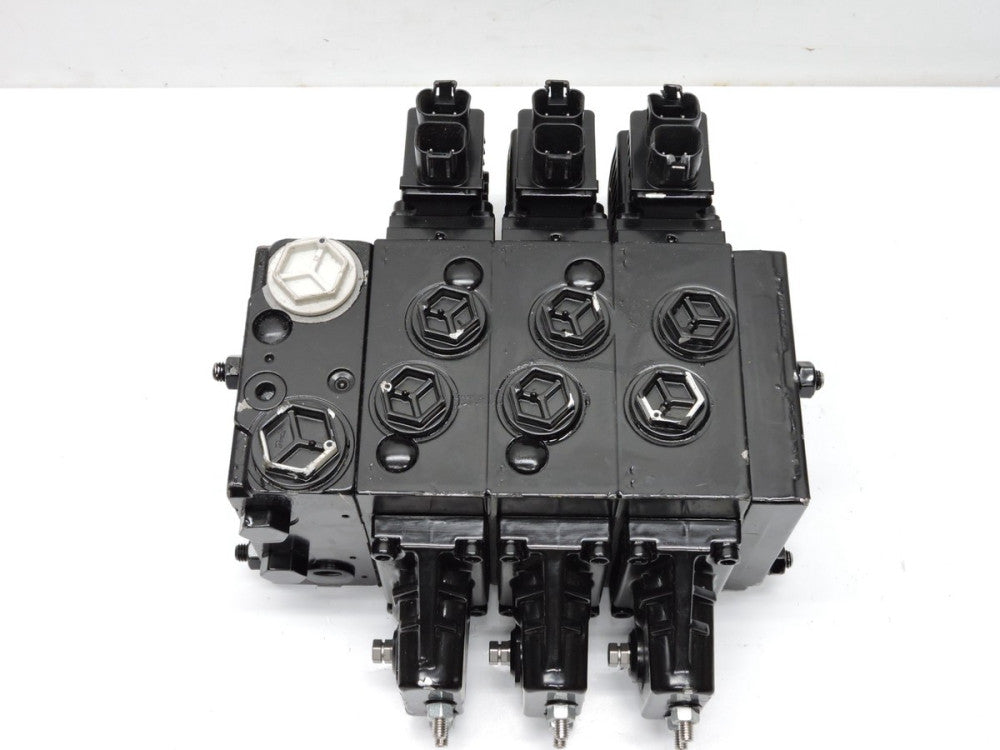 Danfoss 1471048 PVG Proportional Valve 11123340 4822C - GENUINE OEM!
