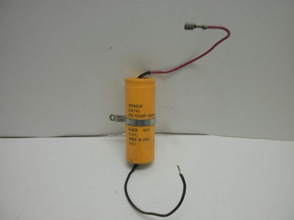 SPRAGUE D76743 CAPACITOR RED 500UF-300VDC 8230L 2601
