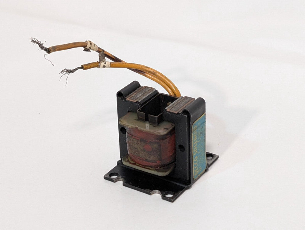 Decco 9-131 hydraulic solenoid valve coil, 115V, 60Hz, with mounting as shown
