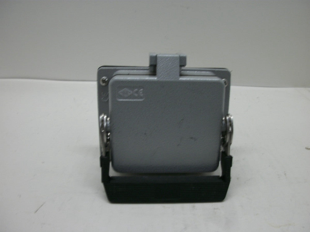 WECO PRODUCT 32D3-DH+ OUTDOOR DUAL RECEPTACLE + THE RIGHT CONNECTION 115 VAC
