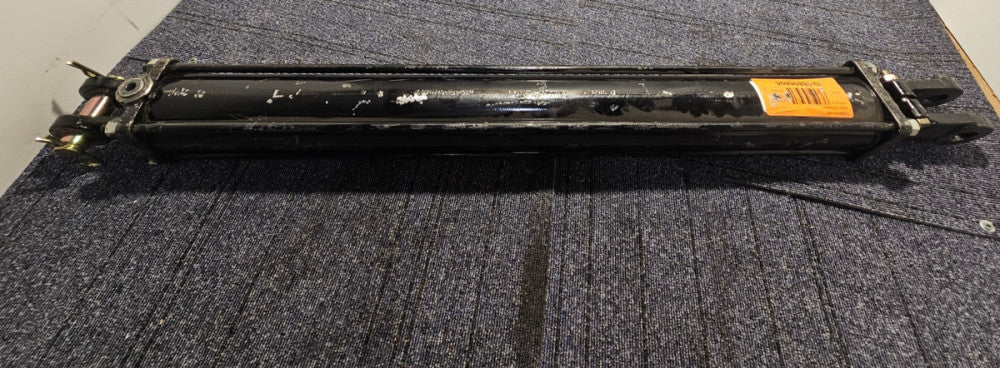 Chief Hydraulic Tie-Rod Cylinder 59.6mm Rod x 41" Retracted Length