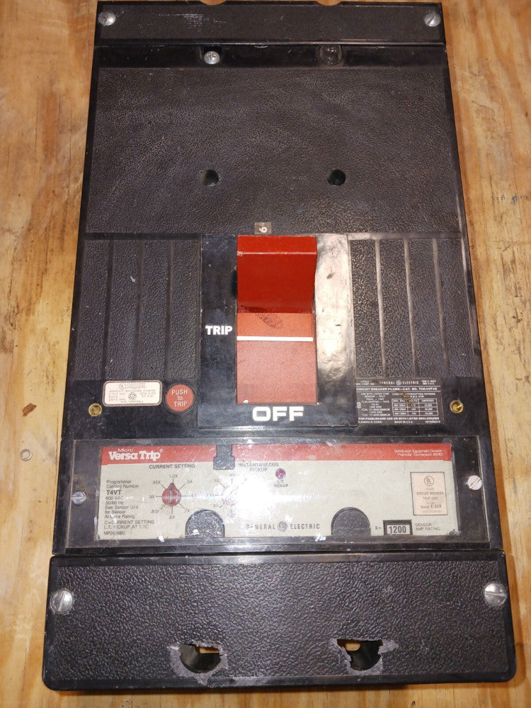 GENERAL ELECTRIC 1200 AMP CIRCUIT BREAKER 3 POLE 600 VAC THK4VF46 (FLAW)