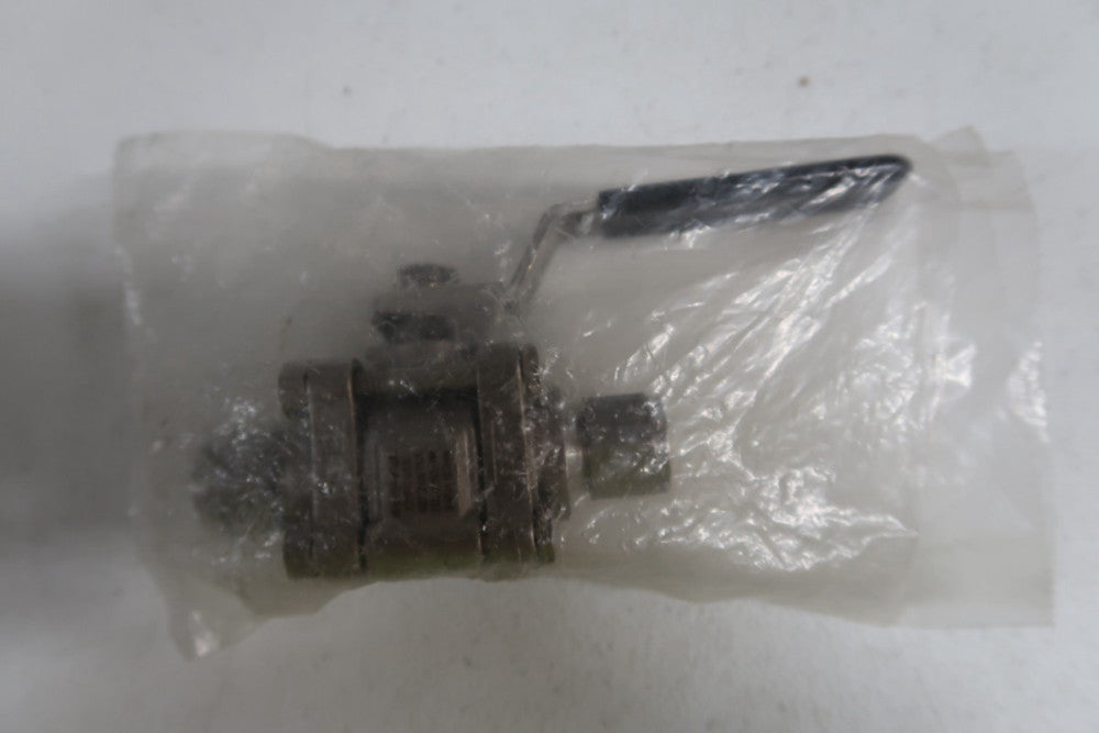 Swagelok SS-63PS8-2839  1/2" Ball Valve - NEW