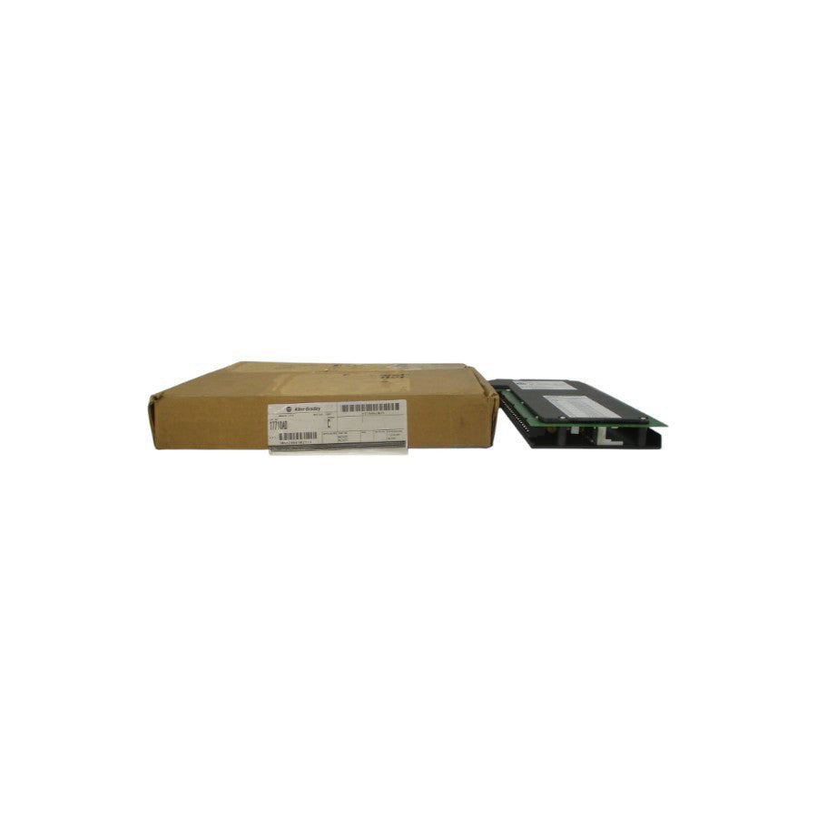 ALLEN BRADLEY 1771-OAD SER. C 120VAC 8A NSMP