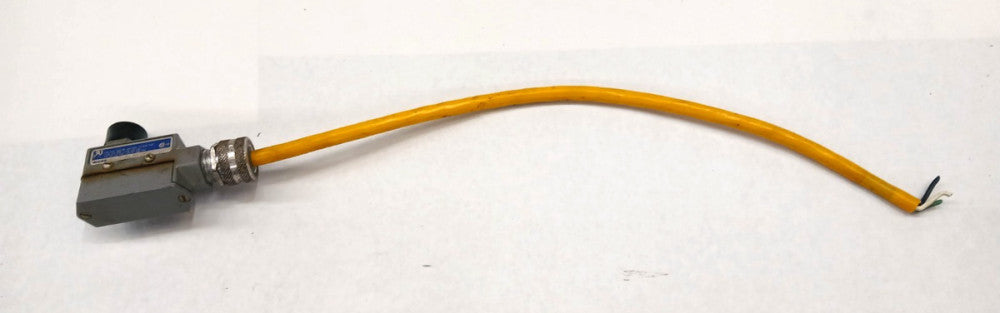 HONEYWELL BZE6-2RN194 MICROSWITCH TOP PLUNGER LIMIT SWITCH 1 NO/1NC 2 A 600 VAC