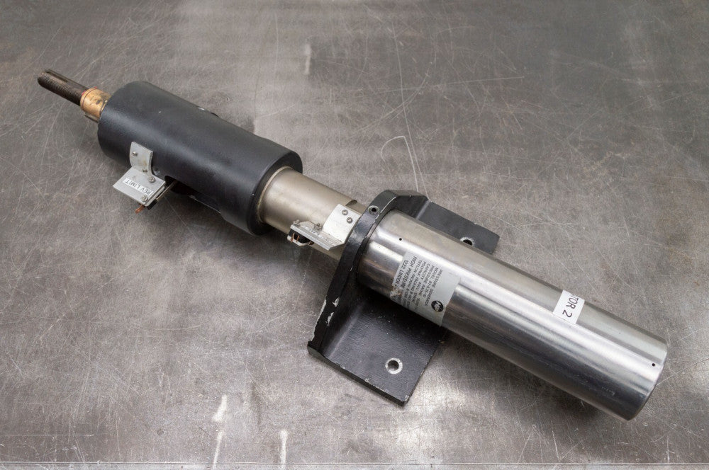 HIP High Pressure 81-5.75-10 10000 PSI Pressure Generator