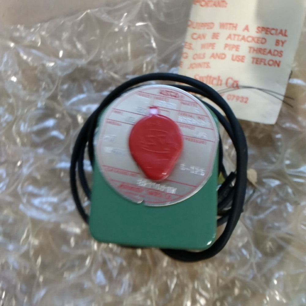 ASCO Red Hat 8210D2HW Solenoid Valve 1/2" D21