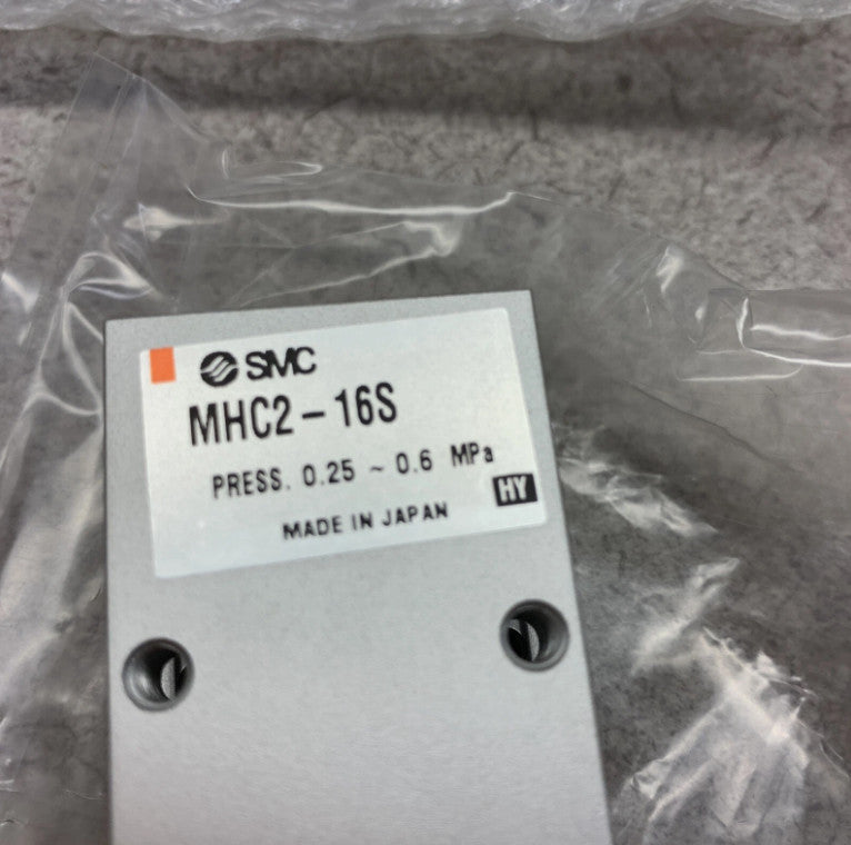 NEW SMC MHC2-16S Angular Air Gripper - Pressure: 0.25-0.6MPa, Bore: 16mm