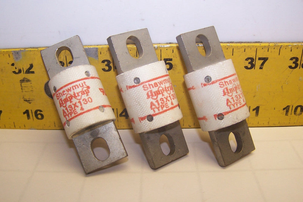 3) NEW GOULD SHAWMUT AMP-TRAP 130 AMP TYPE 4 FUSES 130 VAC A13X130  LOT OF 3